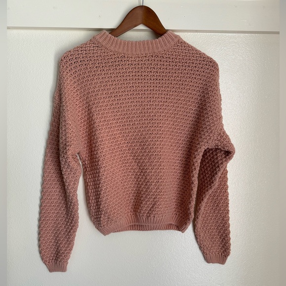 Universal thread women’s small pink waffle knit crewneck pull over sweater - Picture 2 of 10